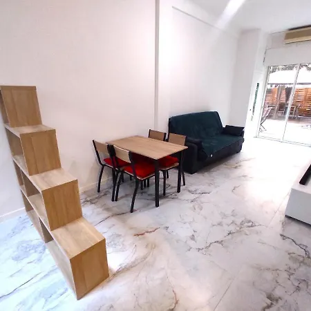 Garden Level Nearby Apartment
