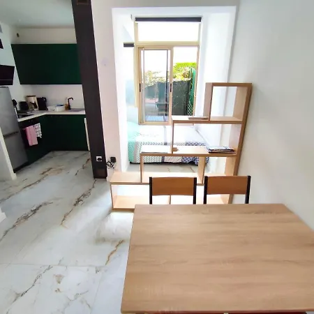 Apartamento Garden Level Nearby Niza