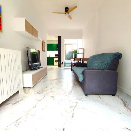 Garden Level Nearby Apartamento Niza